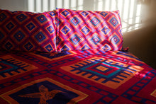 Load image into Gallery viewer, Prados x Sagrado Hummingbird Duvet & Pillow Set