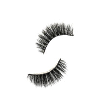 Load image into Gallery viewer, Reusable Faux Mink Almira Lashes
